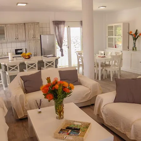 Maruca : En Familia. Apartment Brena Baja Exterior photo
